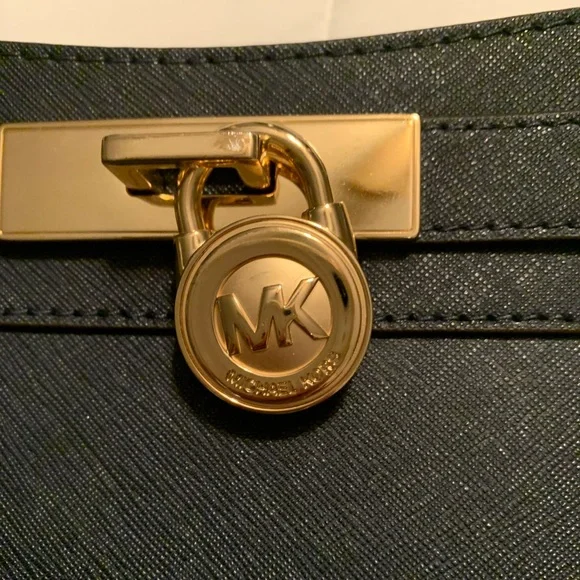 MICHAEL KORS INDIGO BLUE SAFFIANO LEATHER SHOULDER BAG - Picture 4 of 14